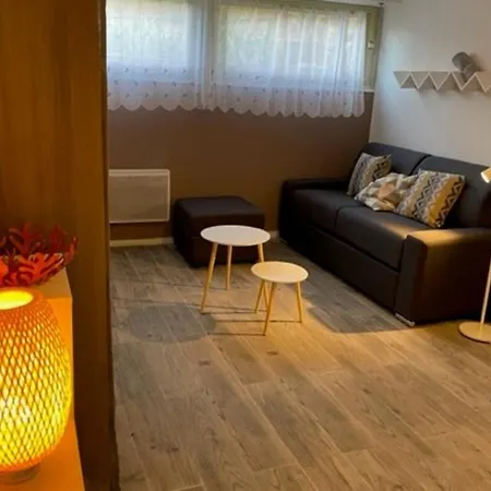 Nice 23m In A With Pool Appartement