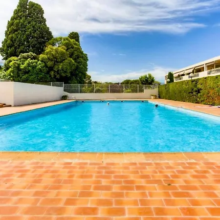 Nice 23m In A With Pool Apartment *